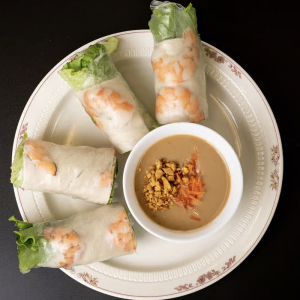 A7. Spring Rolls (2 pcs)