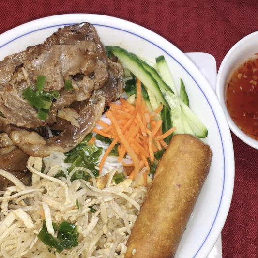 B7. Vermicelli with Grilled Pork, Shredded Pork Skin, and Egg Roll