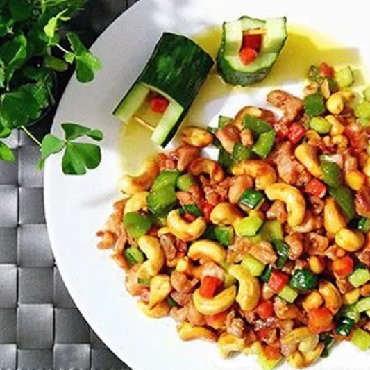 Diced Chicken with Vegetables & Cashews