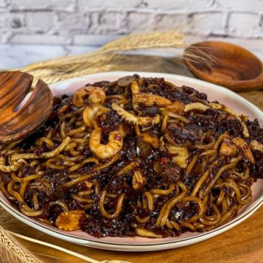 Family Size Jjajang 패밀리짜장