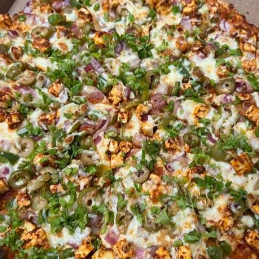 Medium Tandoori Paneer Special Pizza