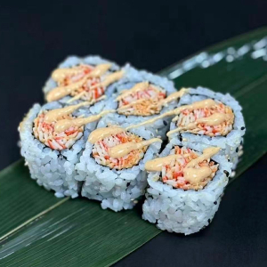 M16. Spicy Crab Meat Roll 辣蟹肉卷
