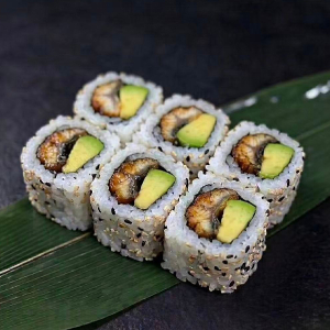 M12. Eel Avocado Roll 鳗鱼牛油果卷
