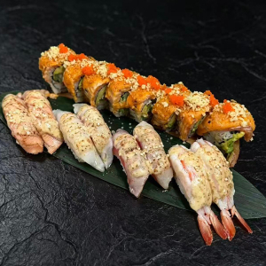 C6. Torched Sushi & Roll Combo (16 pcs) 火炙寿司卷物套餐
