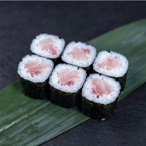 M6. Hamachi Maki 油干鱼卷
