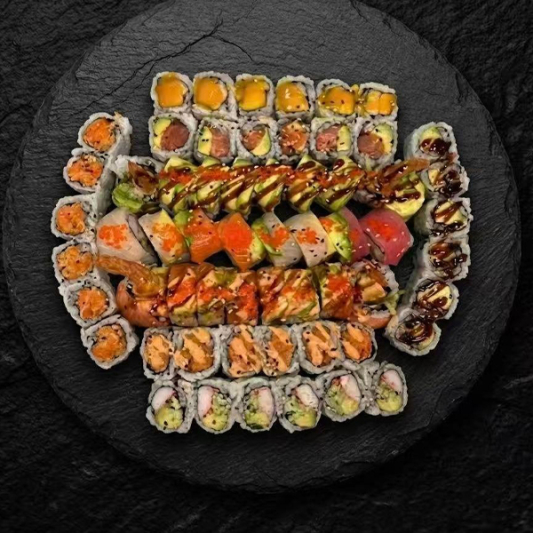 P3. Assorted Roll (40 pcs) 什锦卷物拼盘