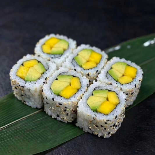 M10. Mango Avocado Roll 芒果牛油果卷