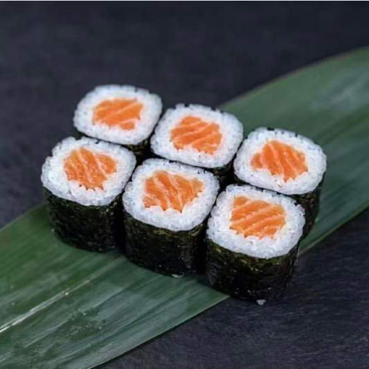 M4. Salmon Maki 三文鱼卷