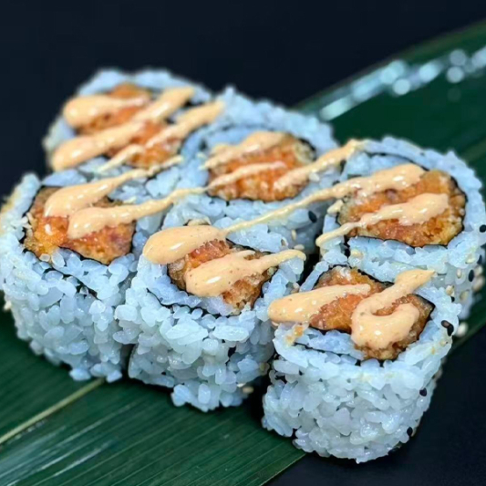 M13. Spicy Salmon Roll 辣三文鱼卷