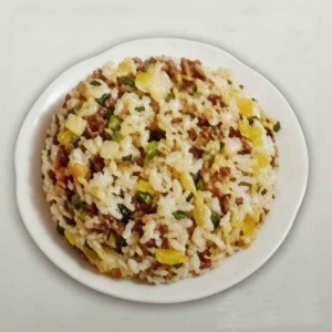 M31. Beef Bokeumbap 소고기볶음밥 / 炒牛肉饭