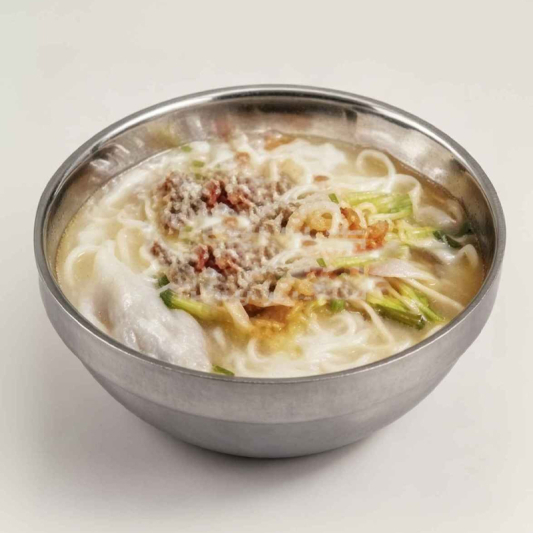 M41. Rice Cake Soup 떡국 / 年糕汤