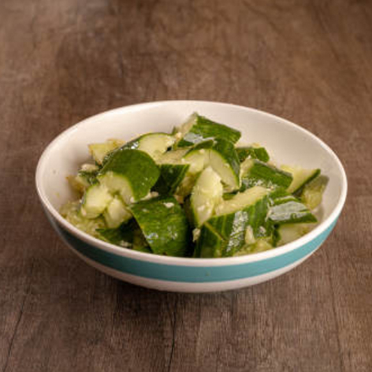 Shredded Cucumber in Garlic Sauce 蒜泥黄瓜 