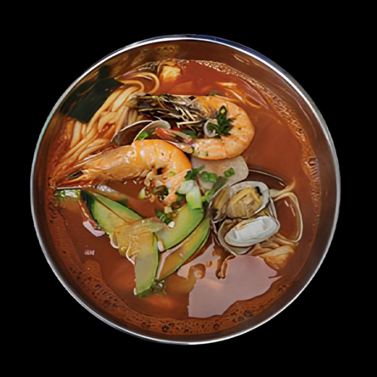 Spicy Assorted Seafood Noodles 얼큰해물칼국수