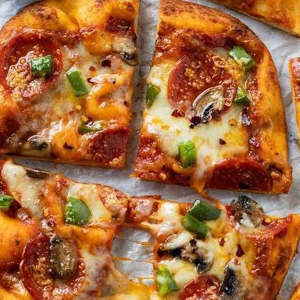 Cheesy Naan Pizza
