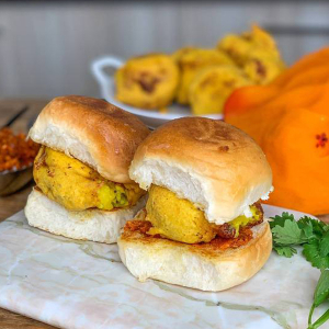 Vada Pav (2 pcs)