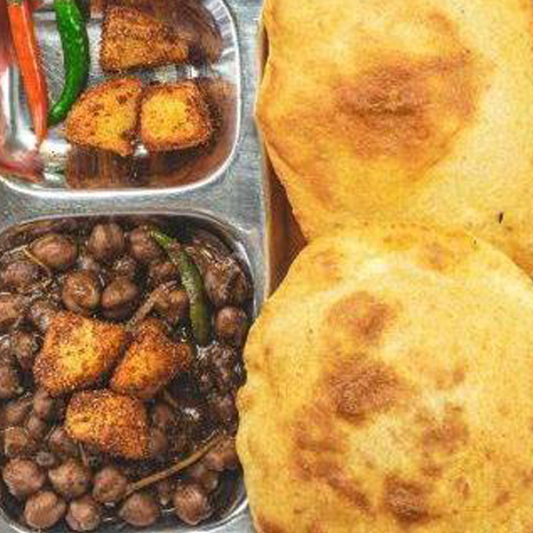 Paharganj Ke Chole Bhature