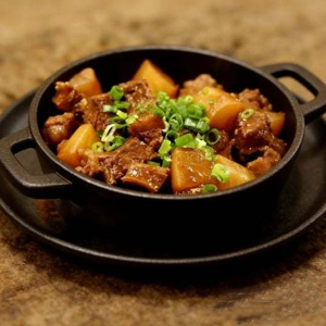 Oxtail with Radish Casserole