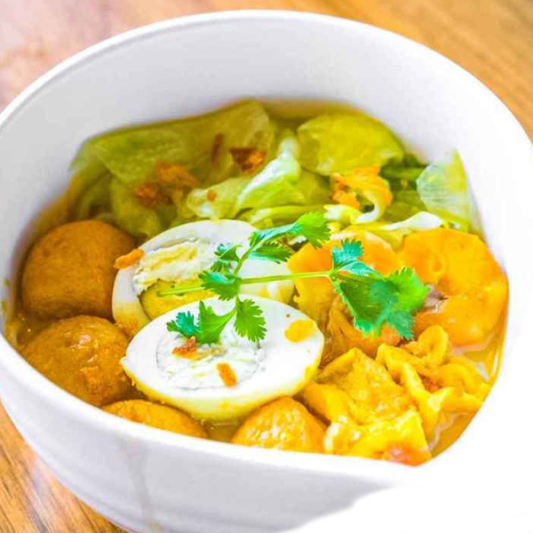 Fish Ball with Curry Sauce Steamed Chen Cun Fun