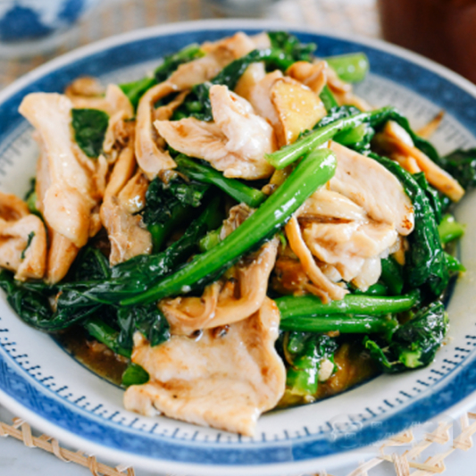 Sliced Chicken with Chinese Broccoli