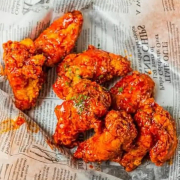 A7. Garlic Spicy Wings 
