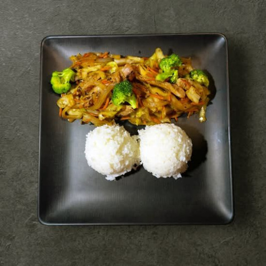 Stir-Fried Vegetables with Chicken