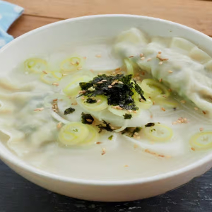 Rice Cake & Dumpling Soup 떡만두국