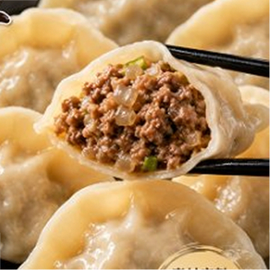 17. Beef and Onion Dumplings (12 pcs) / 牛肉洋葱饺子