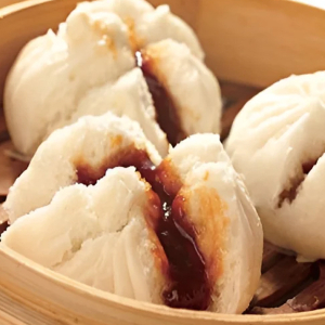 15. Steamed BBQ Pork Bun / 蜜味叉燒包