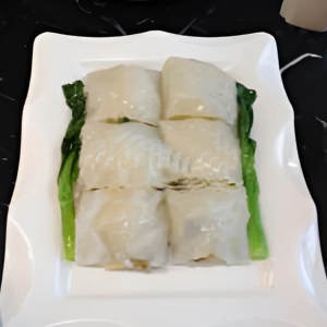 37. Rice Crepe with Fish Paste / 香茜魚茸腸