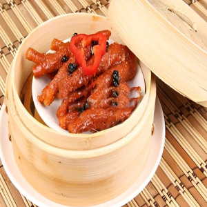 4. Steamed Chicken Feet in Special Sauce / 醬汁蒸鳳爪