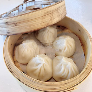 12. Shanghai Style Steamed Dumplings / 上海小籠包