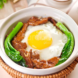 27. Steamed Rice with BBQ Pork & Fried Egg in Pot / 煎蛋叉燒煲仔飯