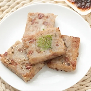 B13. Pan-Fried Sliced Taro Cake / 香煎芋頭糕