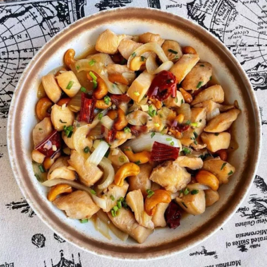 Diced Chicken with Cashew Nuts / 腰果雞丁
