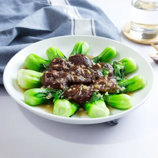 Braised Chinese Mushrooms with Vegetables / 北菇扒菜膽