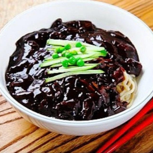 Jajangmyeon / 자장면