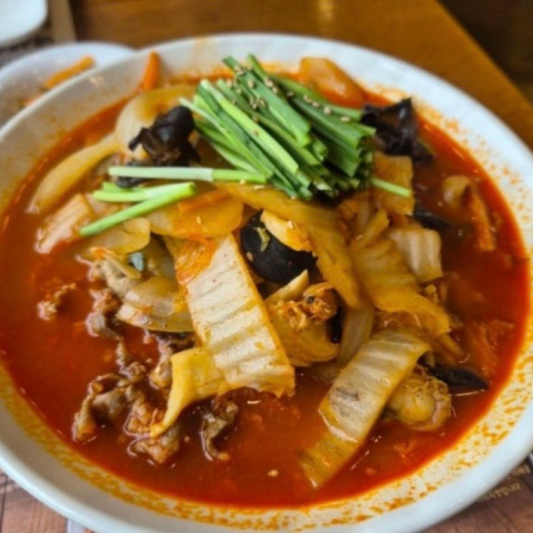 Spicy Seafood Noodles / 짬뽕