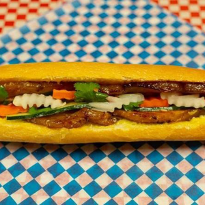 S07. B&aacute;nh M&igrave; Thịt Ba Chỉ