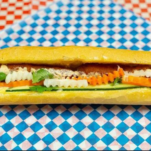 S02. B&aacute;nh M&igrave; Nem Nướng