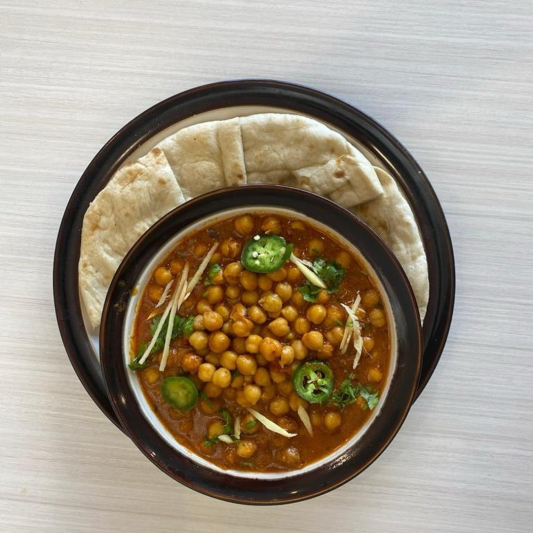 Channa Masala with Naan Bread