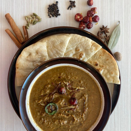 Brown Lentils with Naan Bread