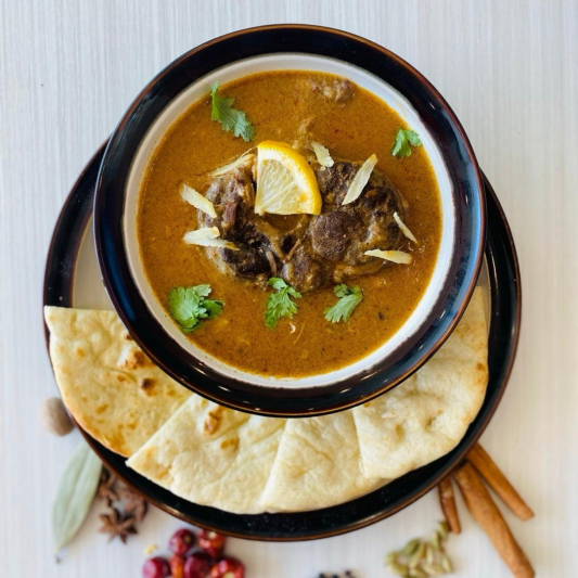 Braised Beef with Naan Bread