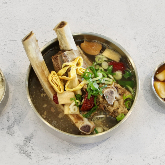 Beef Rib Soup with Glass Noodles 갈비탕
