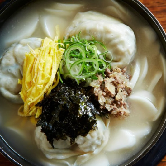 Dumpling Soup with Beef Rib Broth  갈비탕 육수 떡만두국
