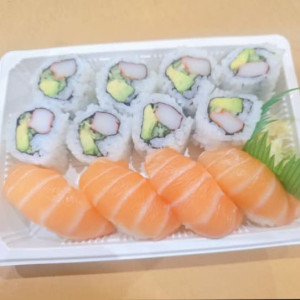 California Roll & Salmon Sushi Set (4 pcs)