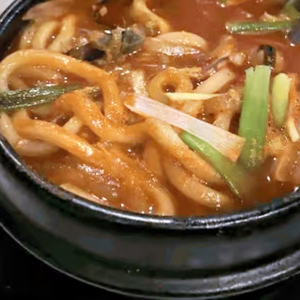 Nurungji & Seafood Soup 누룽지 짬뽕탕