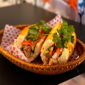 B&aacute;nh M&igrave; Đầu Hẻm