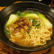 4. House Braised Beef Brisket Ramen / 招牌广式牛腩面
