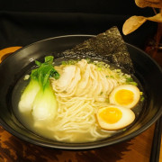 3. Chicken Noodles / 鸡丝面