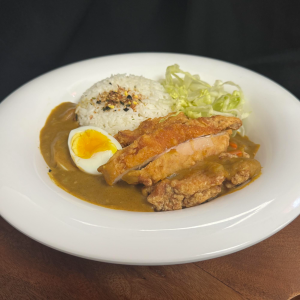 Curry Crispy Chicken on Rice / 咖喱炸鸡排饭